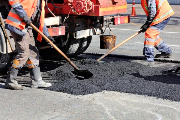 commercial asphalt paving in 2025